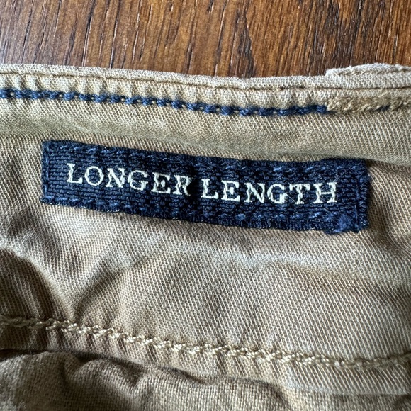 American Eagle Men’s Flat Front Shorts - Picture 3 of 5